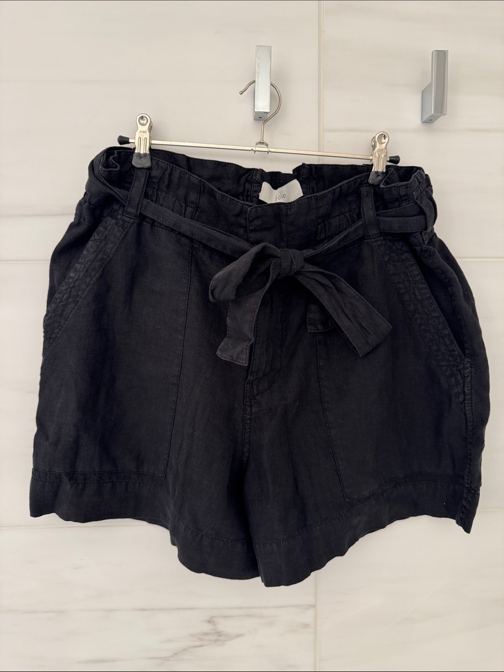 Joie Daynna Linen Shorts in Caviar Size 12